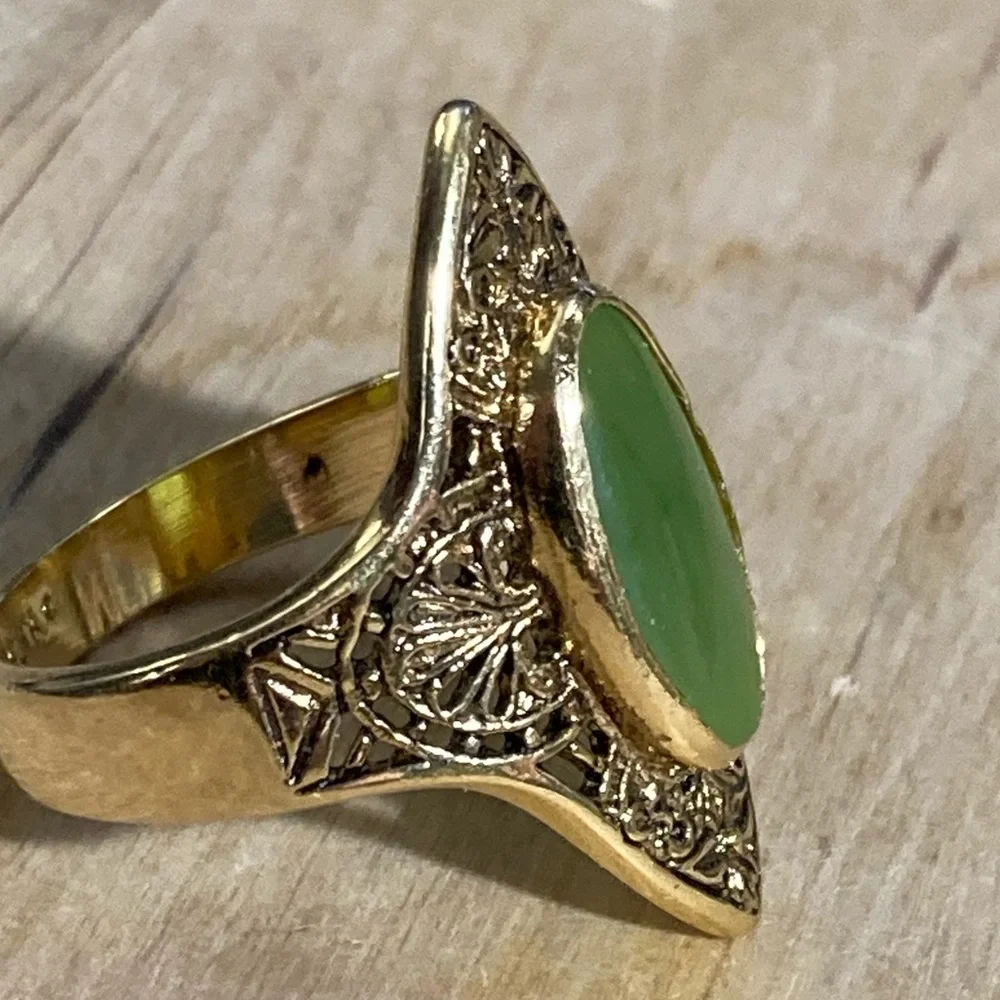 Seta Vintage long oval cabochon jade antiqued gold filigree ring sz 9